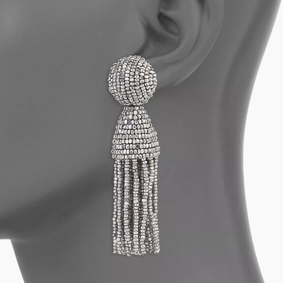 Authentic Oscar de la Renta Silver Tassel Clip-on Earrings NWOT *FINAL PRICE* - Picture 2 of 4